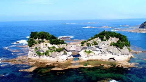 D2 :  (円月島)４枚目